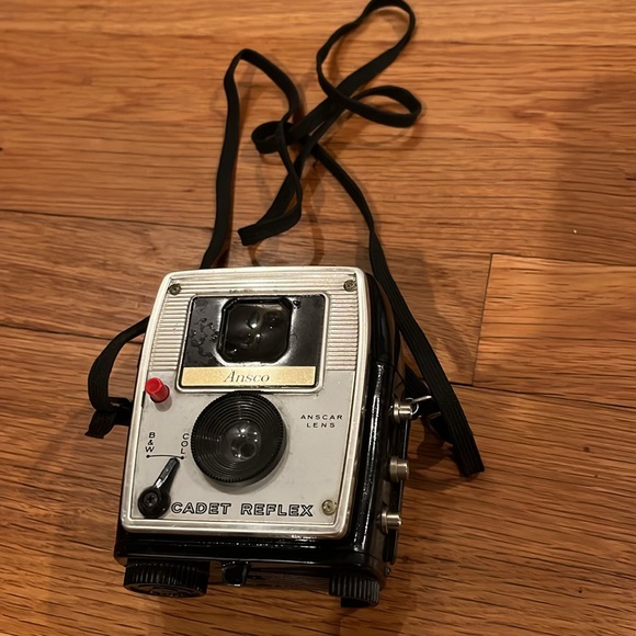 Ansco vintage camera. - Picture 2 of 5